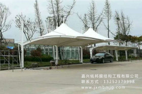 膜結(jié)構(gòu)停車(chē)棚廠(chǎng)家改怎么樣選擇合適的